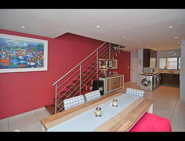 3 BEDROOM APARTMENT FOR SALE IN GREENSTONE HILL